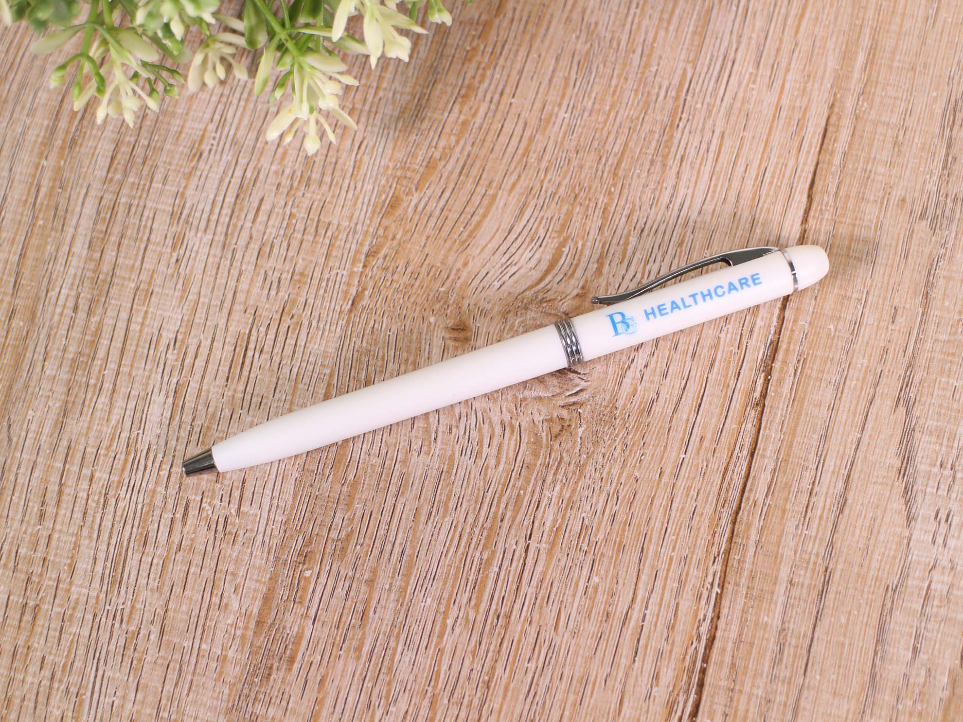ปากกาสีขาว พิมพ์โ,โก้
