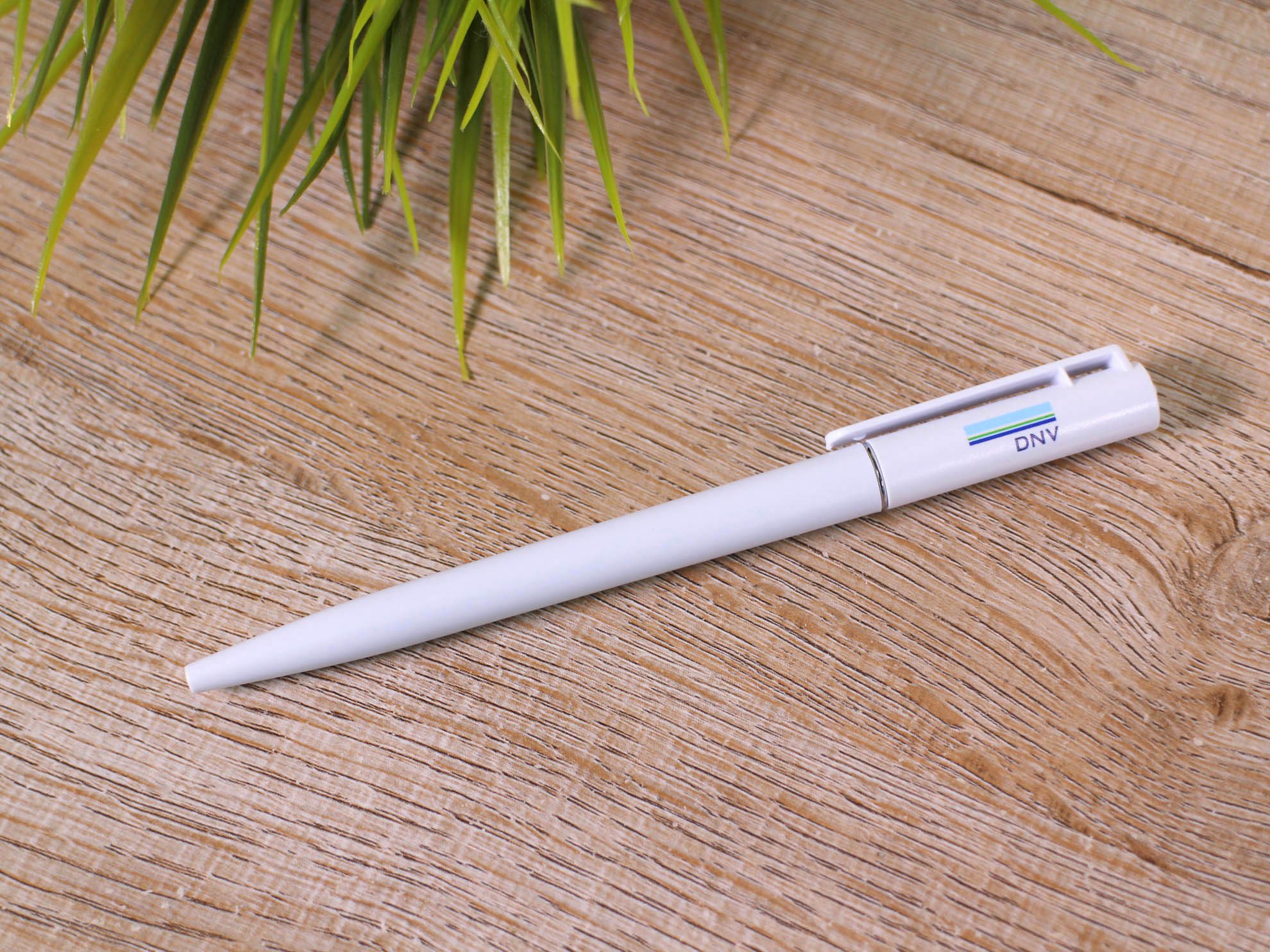 ปากกาสีขาว พิมพ์โลโก้
